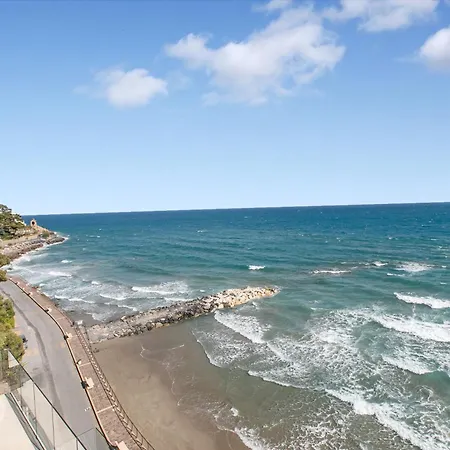 Apartman Attico Giancardi - Beachfront Sea-View Terrace *