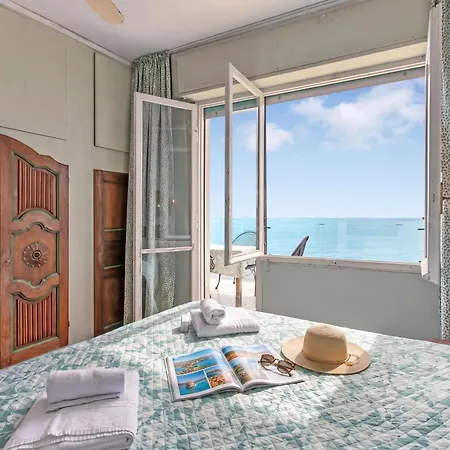 Attico Giancardi - Beachfront Sea-View Terrace Apartman