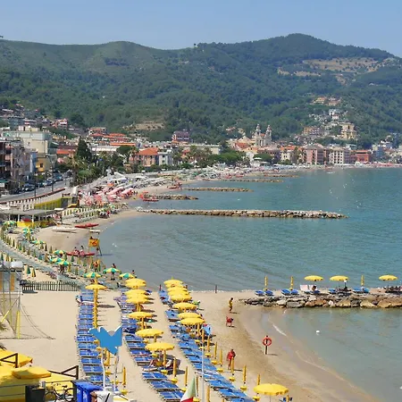 Attico Giancardi - Beachfront Sea-View Terrace *